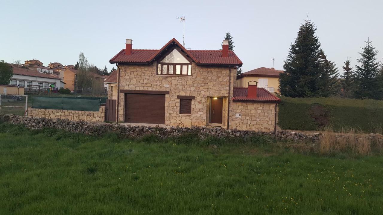 Гостьовий будинок El Cordel De Gredos Наварредонда-де-Ґредос Екстер'єр фото
